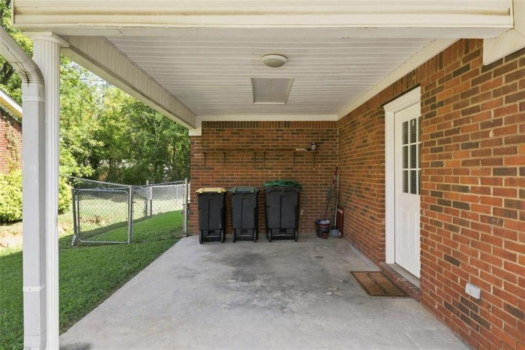12 Glenda Drive SW
