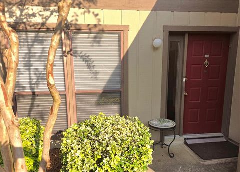 Photo of 605 Woodcliff Drive, Sandy Springs, GA 30350 (MLS # 7652829)