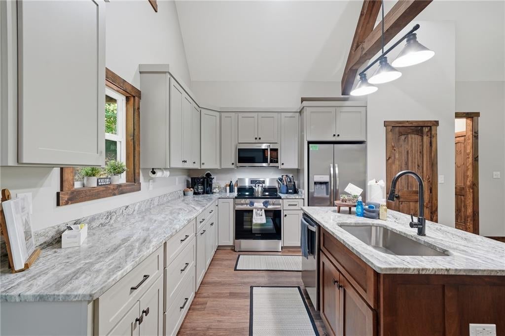 152 Springwater Court