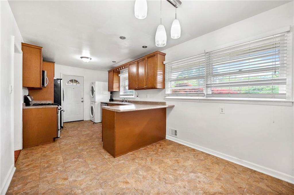 3050 Rebecca Drive, Atlanta, Georgia image 6