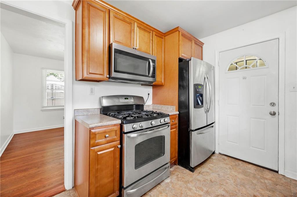 3050 Rebecca Drive, Atlanta, Georgia image 8