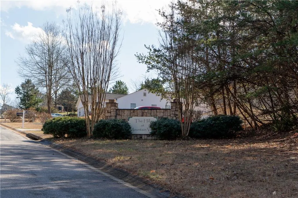 Lula, Georgia 30554, United States, ,Land,Active,23100