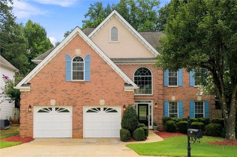 Homes For Sale - 450 Elgaen Court<br/> Roswell, GA 30075