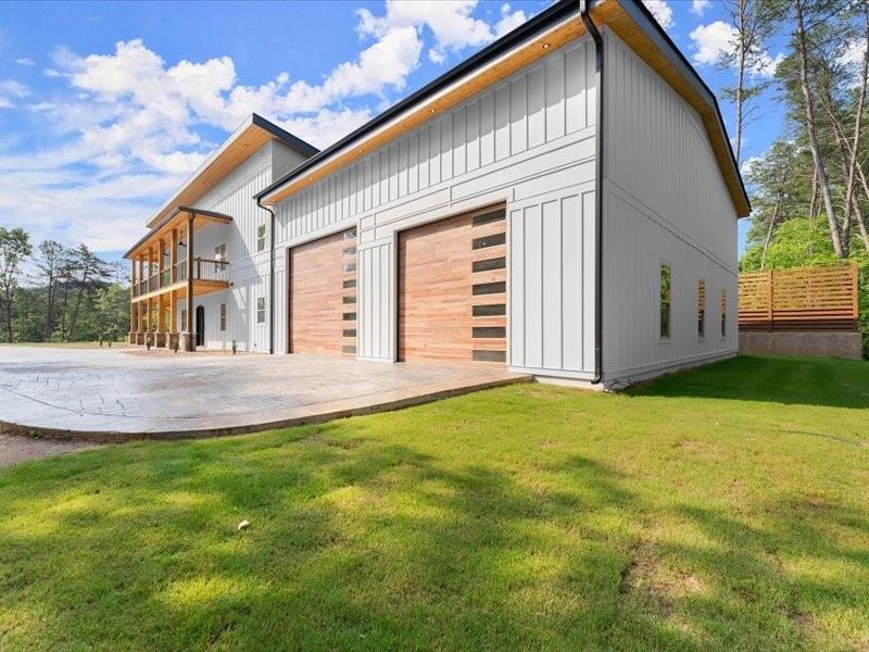 300 Mountain Ridge Drive