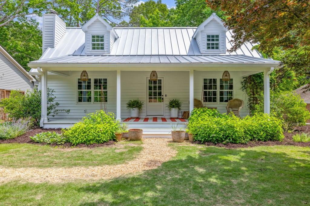 6135 White Oak Drive
