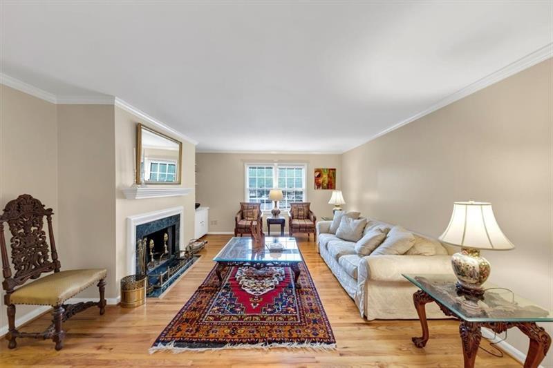 30 Chaumont Square NW