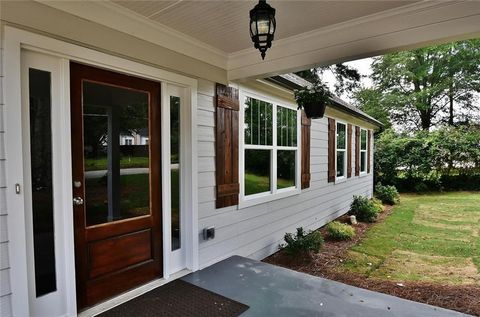 A home in Toccoa