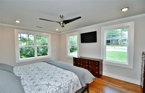 A home in Toccoa