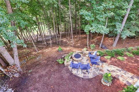 A home in Dawsonville