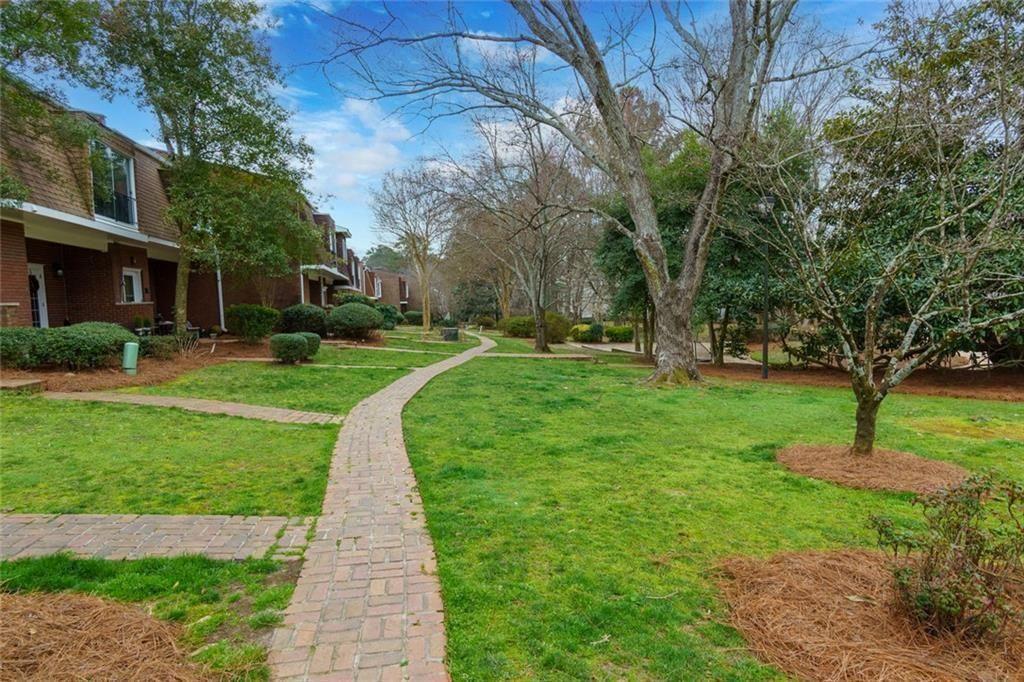 260 Manning Road SW 10