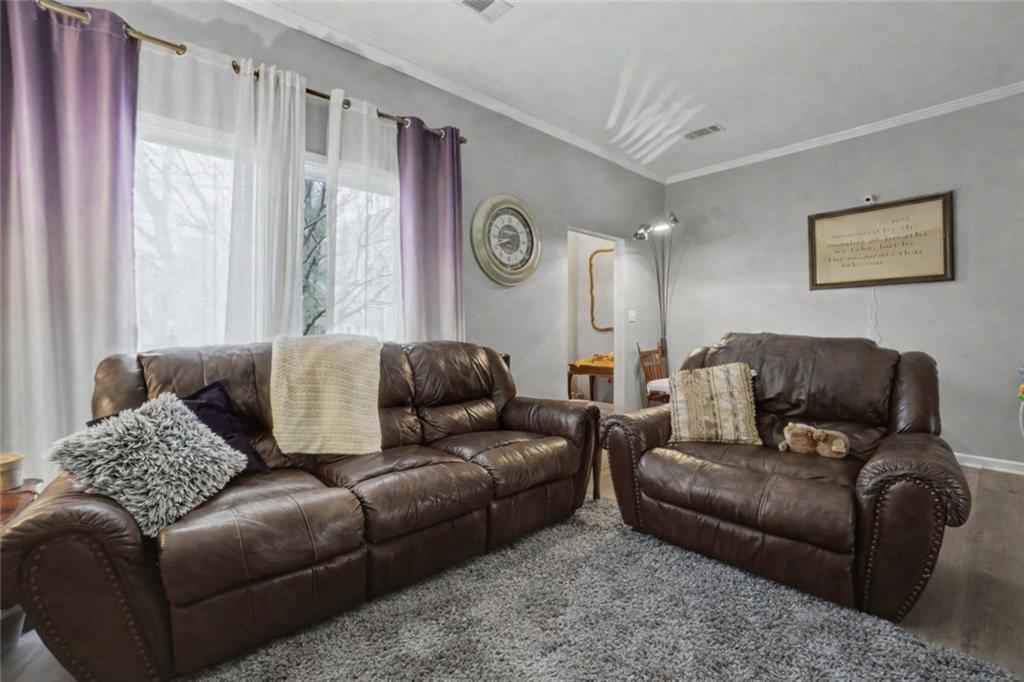 260 Manning Road SW 10