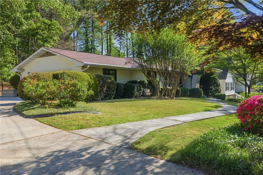 2770 Parkview Drive NE