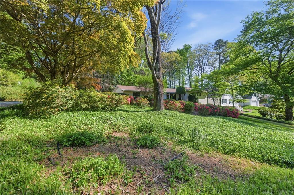 2770 Parkview Drive NE