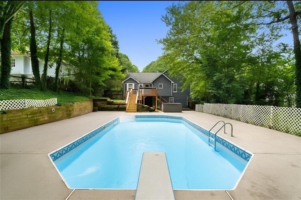 525 Brooksdale Drive