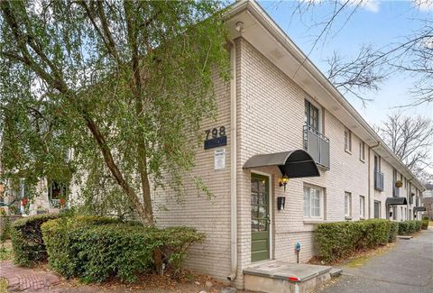 Photo of 798 Saint Charles Avenue NE #10, Atlanta, GA 30306 (MLS # 7702135)