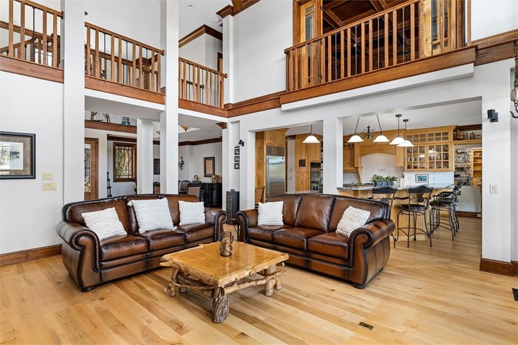 6316 Woodlake Drive, Buford, Georgia image 17