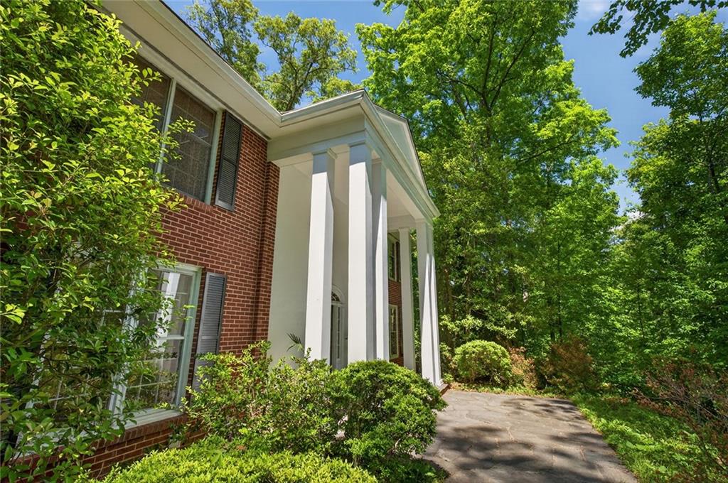 575 River Valley Road