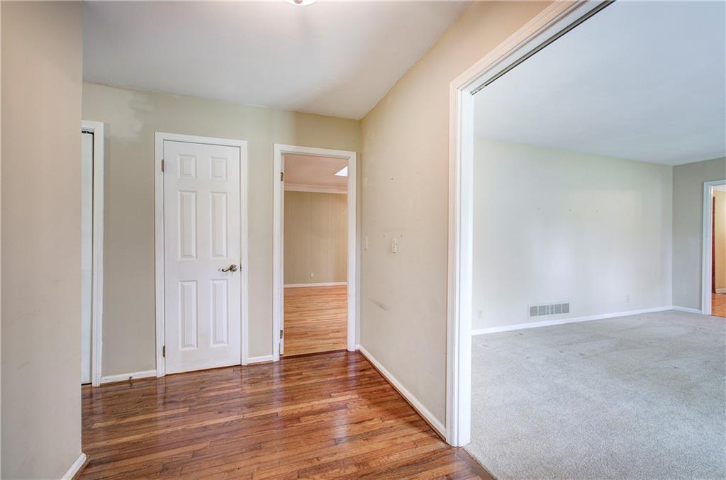 121 Arrowhead Drive, Cartersville, Georgia image 8