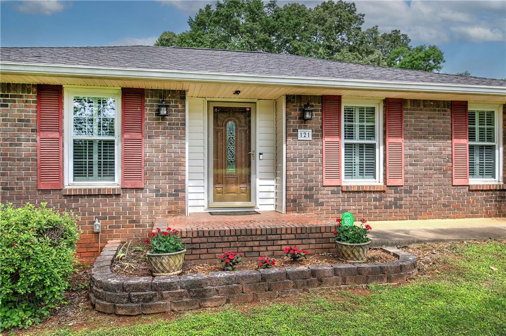 121 Arrowhead Drive, Cartersville, Georgia image 3