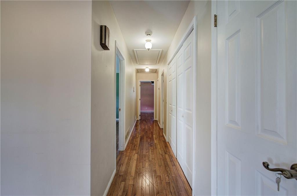 121 Arrowhead Drive, Cartersville, Georgia image 5