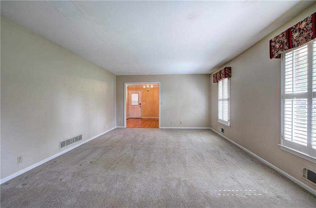 121 Arrowhead Drive, Cartersville, Georgia image 7