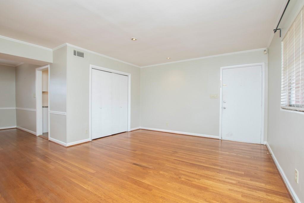 3660 Peachtree Road NE E4