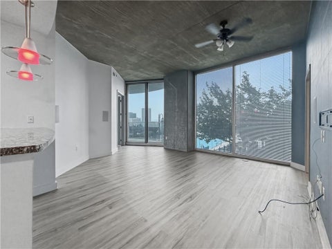 Condo For Sale - 400 W Peachtree Street #804<br/> Atlanta, GA 30308