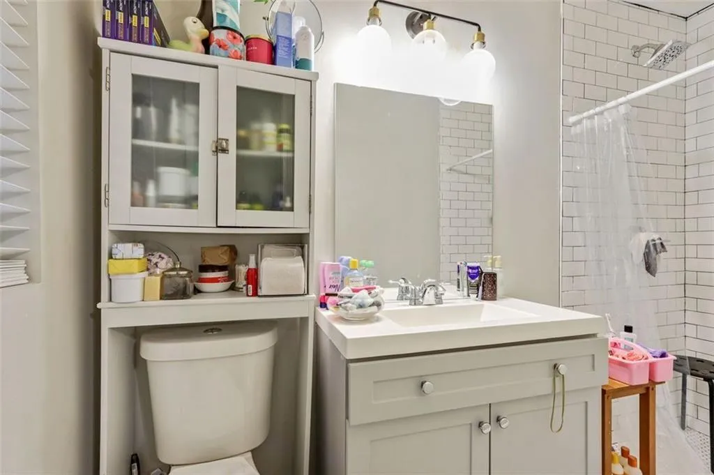 Stone Mountain, Georgia 30087, United States, 3 Bedrooms Bedrooms, ,2 BathroomsBathrooms,Residential,Active,79708