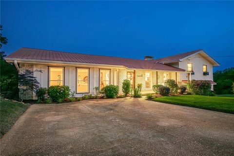 27 Graham Road Dallas GA 30132