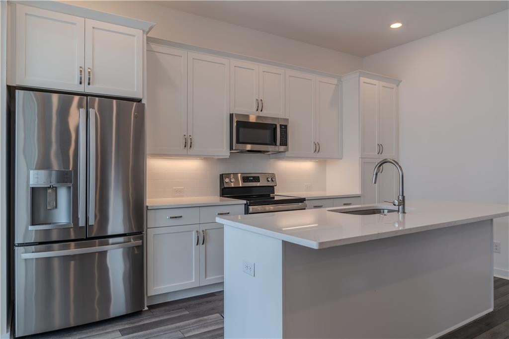 133 Devore Road 208