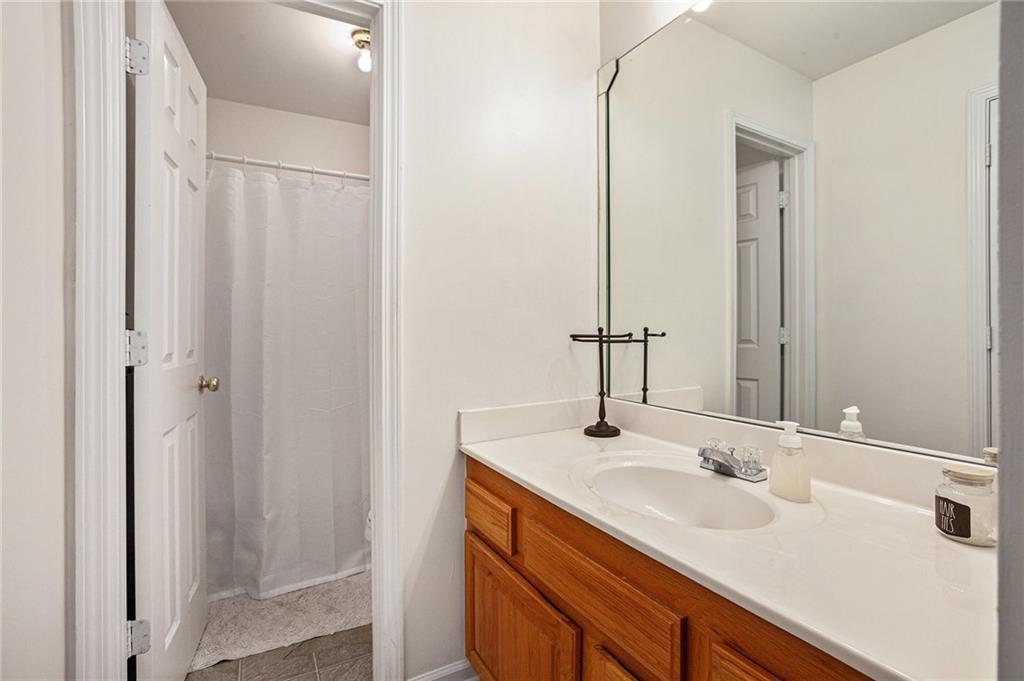 4614 Riveredge Cove, Snellville, Georgia image 27