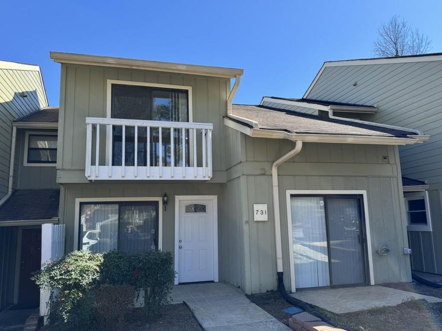 3 bedrooms, 2 baths, 1 half bath, living room, dining room, fireplace, large deck. Room-size storage. 2 designated parking space. All electric. Renovated bathrooms & kitchen. Owner pays Association fee which covers garbage, water, swim & tennis. No pets. Non-smoker. Ready to move-in. Easy access to I-75. ONLY 2 CARS ASSIGNED PER CONDO. Swim & tennis community. Easy access to I-75. Owner/Agent.
