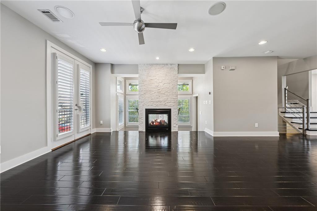400 Canton Walk, Roswell, Georgia image 11