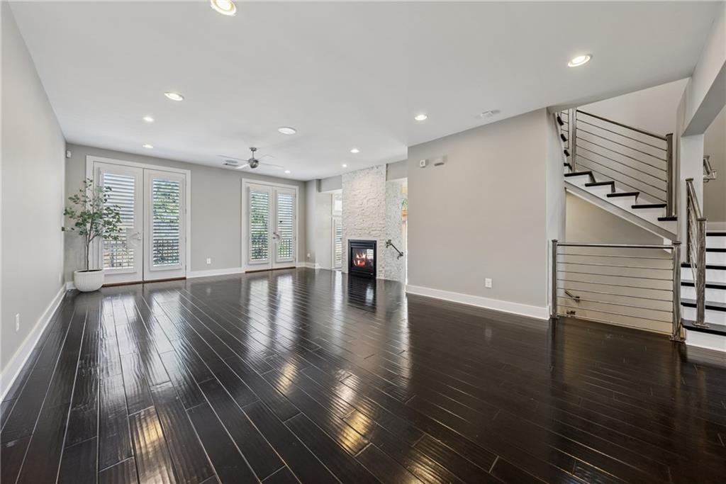 400 Canton Walk, Roswell, Georgia image 13