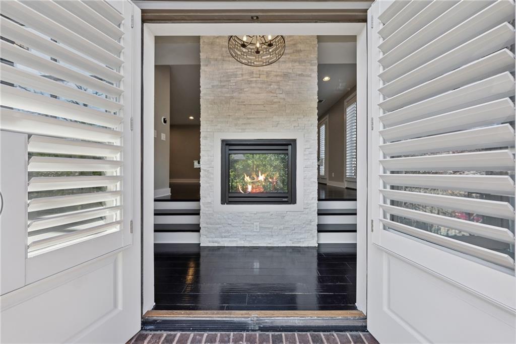 400 Canton Walk, Roswell, Georgia image 8