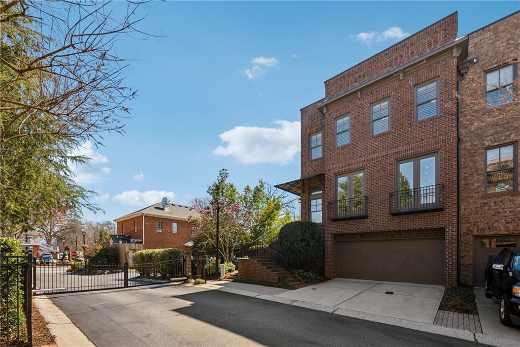 400 Canton Walk, Roswell, Georgia image 4