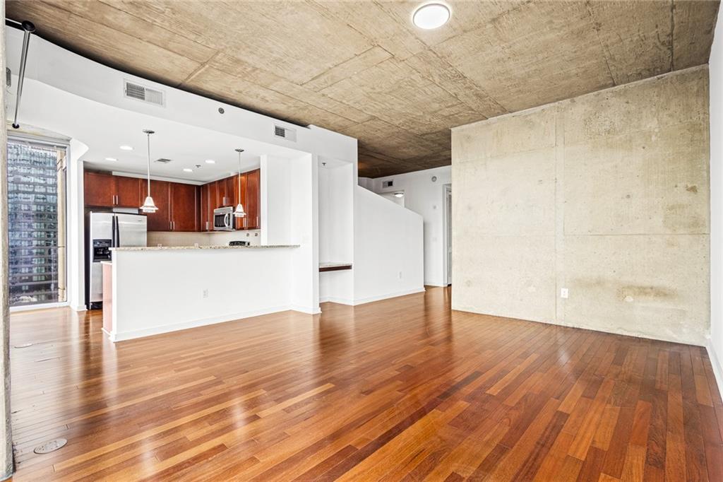 855 Peachtree Street NE 2001