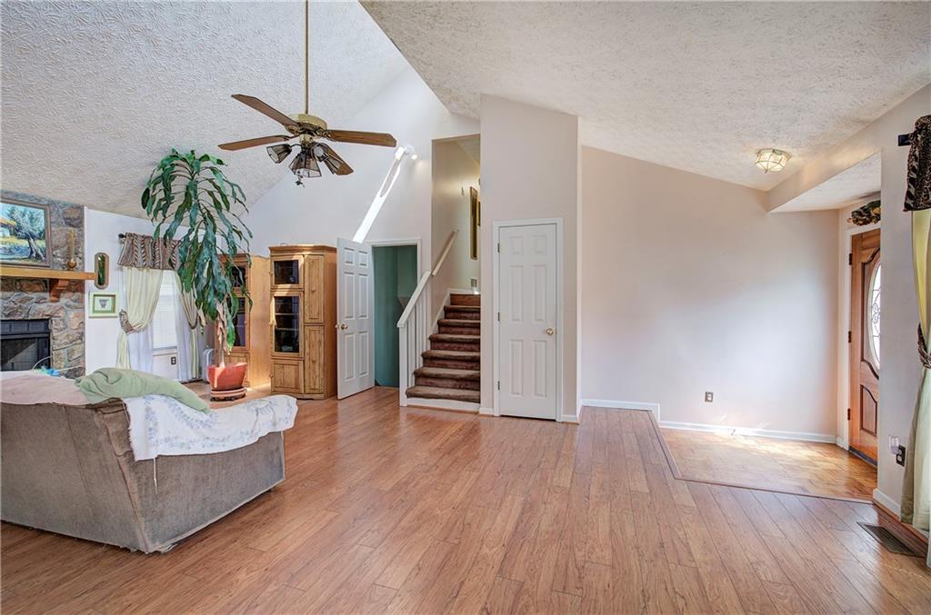 18 Gentry Drive SW