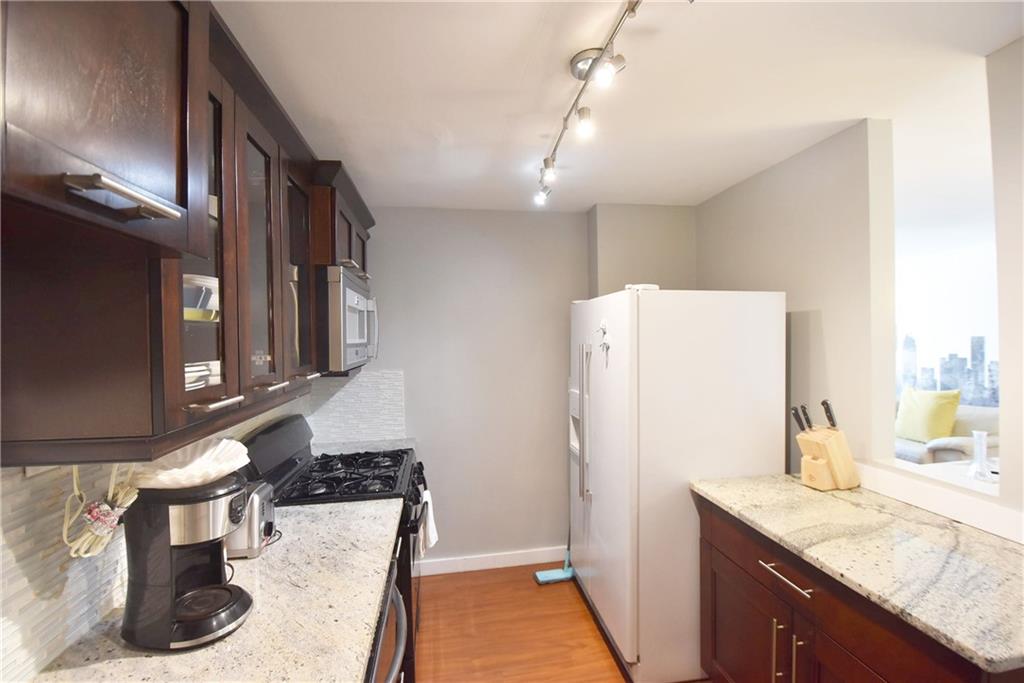 215 NE Piedmont Avenue NE 2202