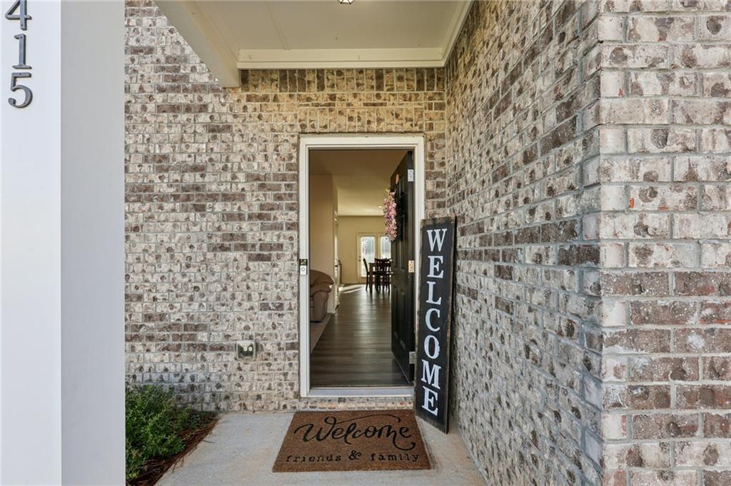 415 Knightsbridge Lane