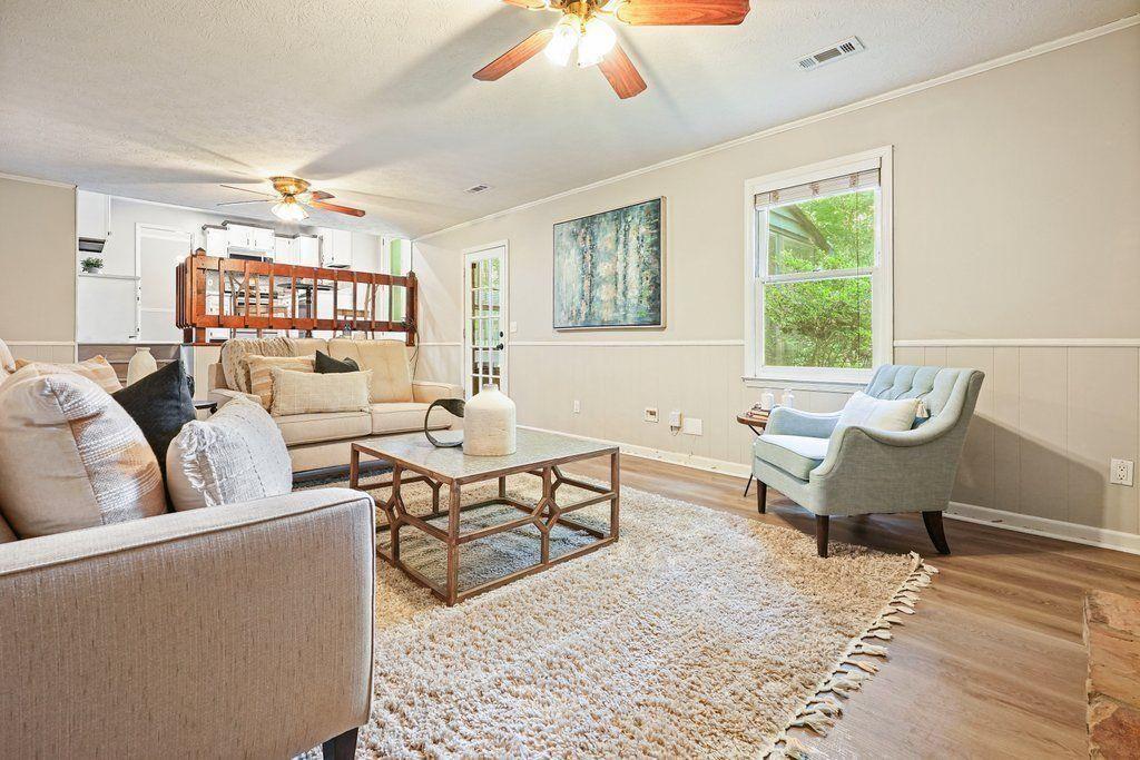 588 Benson Hurst Drive, Mableton, Georgia image 2