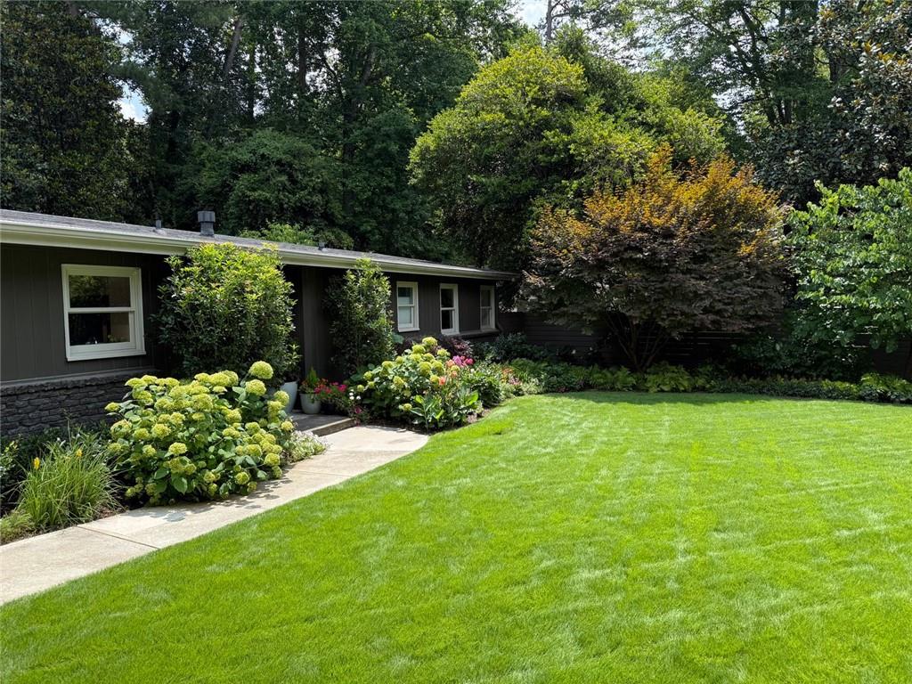 Photo of 1423 Brookvalley Lane NE, Brookhaven, GA 30324 (MLS # 7840324)