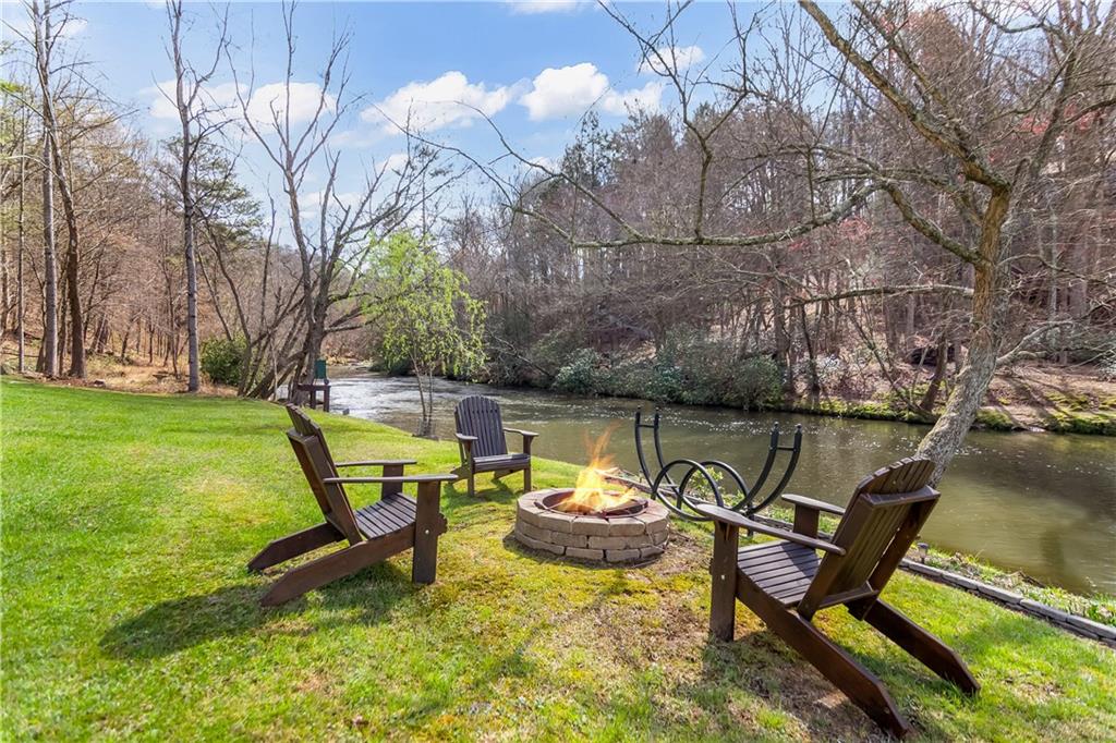 105 Riveredge Drive