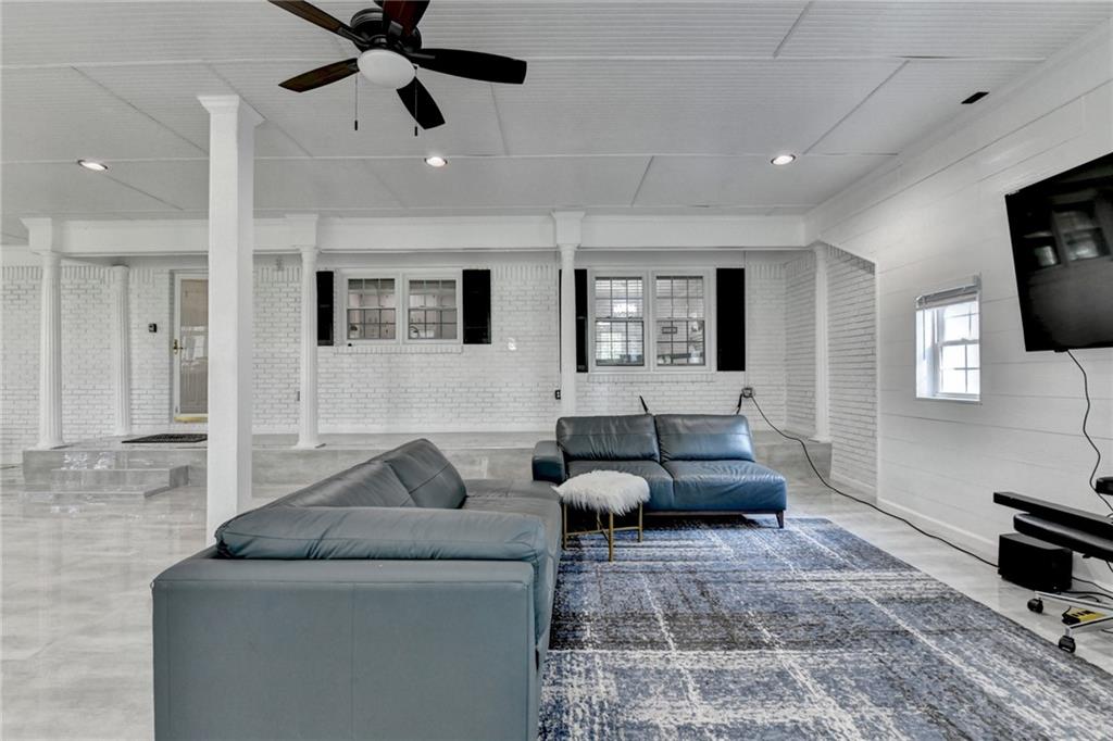 Frank Long & Patty Long - Residential