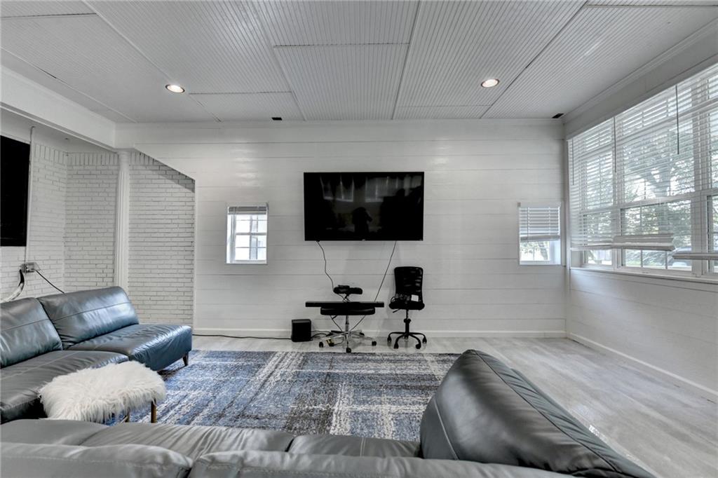 Frank Long & Patty Long - Residential