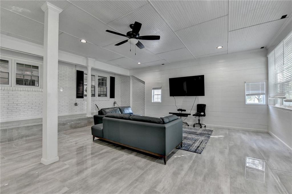 Frank Long & Patty Long - Residential