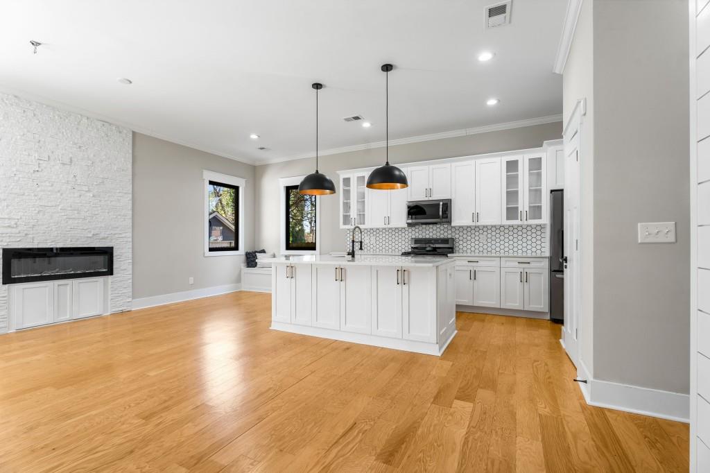 2715 Memorial Drive, Atlanta, Georgia image 10