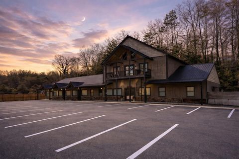 33 Rose Petal Lane Ellijay GA 30540