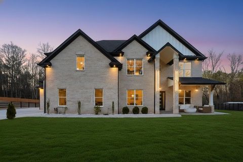 1437 Leach Drive Lawrenceville GA 30045