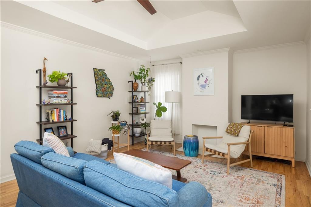 215 Sisson Avenue NE